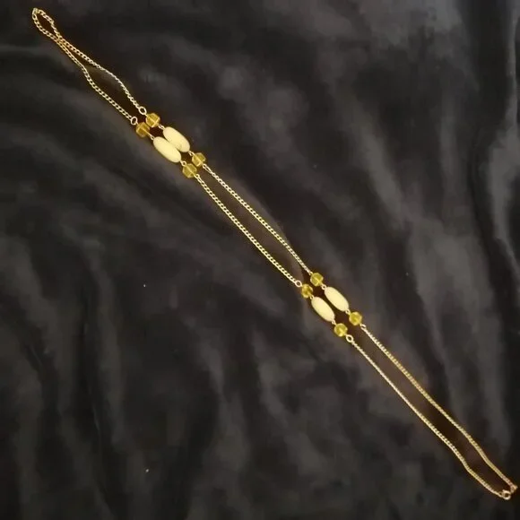 Vintage, Made in Canada, Sarah Coventry Necklace - Picture 5 of 6